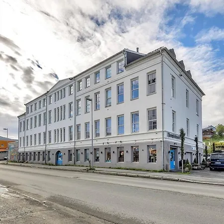 Big Apartment Close To City Centre With Parking Tromso Exterior photo
